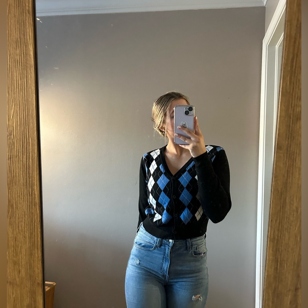 Vintage Blue and white argyle button up sweater. Medium